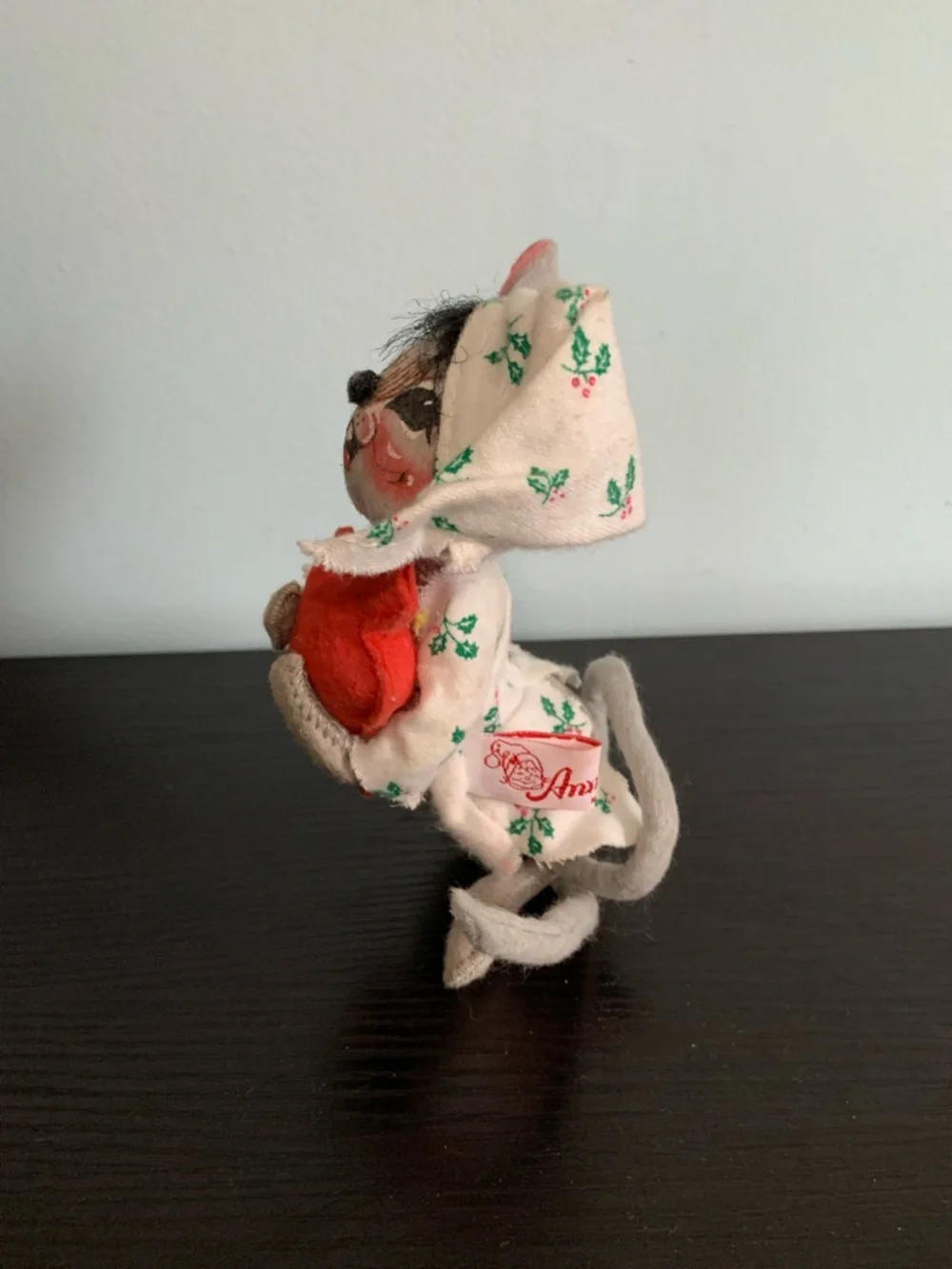 Annalee Mouse in Pajamas Holding Water Bottle 1993 - Picture 4 of 6